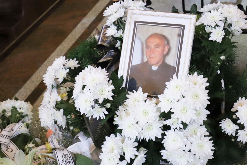 Pogrzeb ks. Stanisława Ślusarka