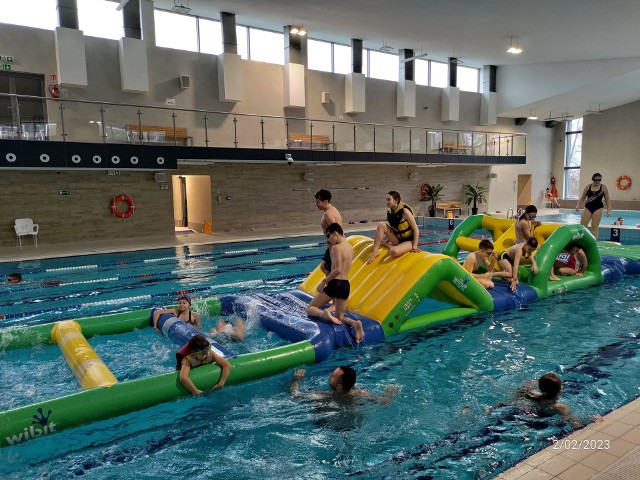 Tor wodny na basenie w Połańcu cieszył się dużą popularnością