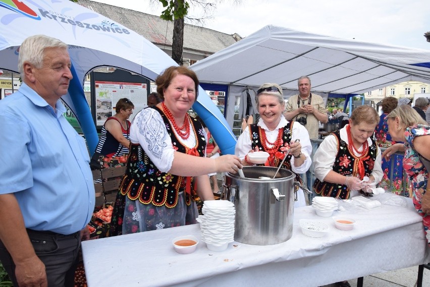 Pomidorowe święto w Krzeszowicach. Konkursy z warzywnymi okazami 