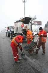 Łódź: w środę rozpocznie się łatanie dziur na drogach