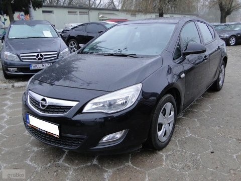 Opel astra IV, 2012, wartość 34.500 zł.