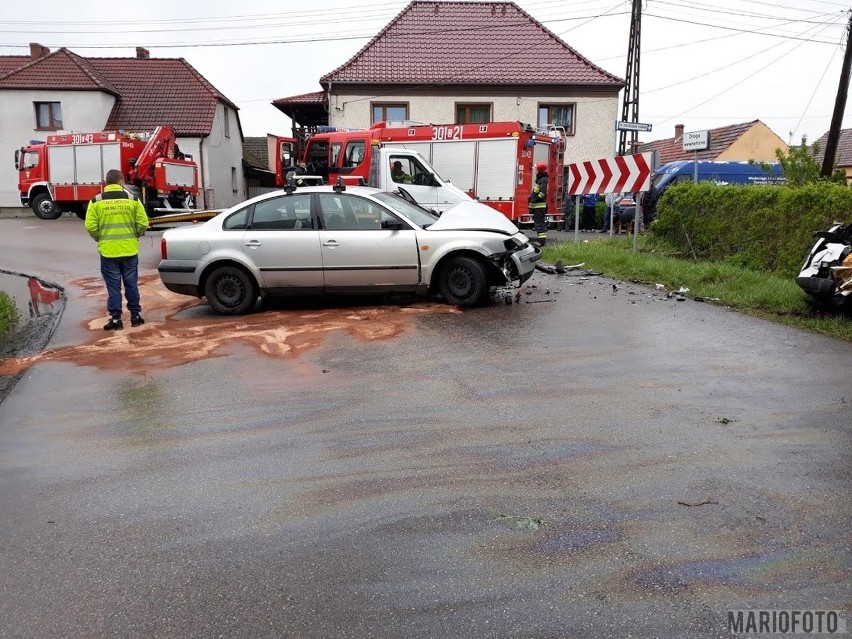 Wypadek w Kotorzu Małym. W czwartkowe popołudnie zderzyły się tam dwa volkswageny [zdjęcia] 