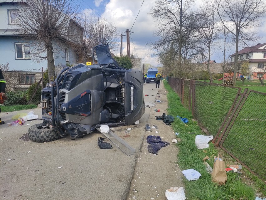 Poważny wypadek quada na Podhalu. Trzy osoby zostały ranne [ZDJĘCIA] 