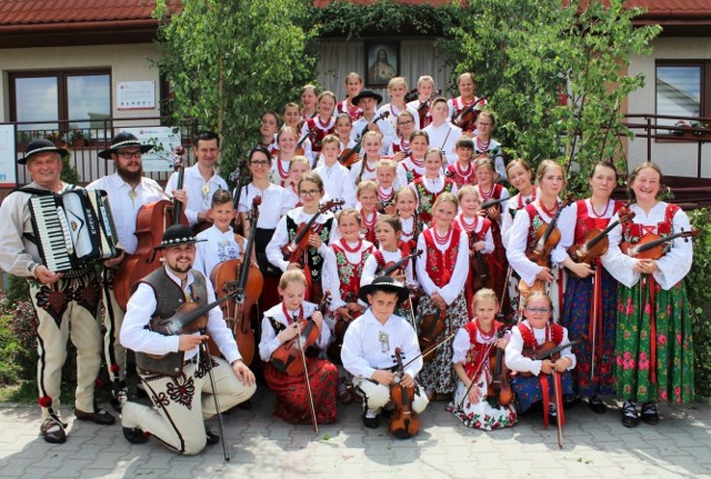 Koncert Małej Armii Janosika w Rabie Wyżnej.