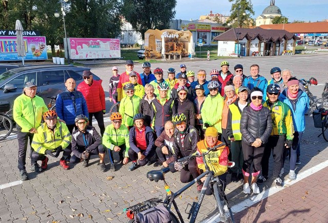 Klub Turystyki Rowerowej "Goplanie" przy PTTK w Kruszwicy był organizatorem rajdu pieczonego ziemniaka. Uczestnicy imprezy, po pokonaniu na rowerach wyznaczonej trasy, zaproszeni zostali na turystyczną biesiadę przy ognisku