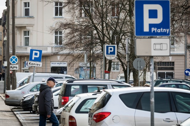 Rozszerza się strefa płatnego parkowania. Co zmotoryzowani dostaną w zamian?