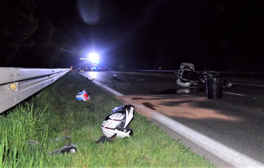 Motocyklista zderzył się z kozłem! Jedna osoba ranna [ZDJĘCIA]