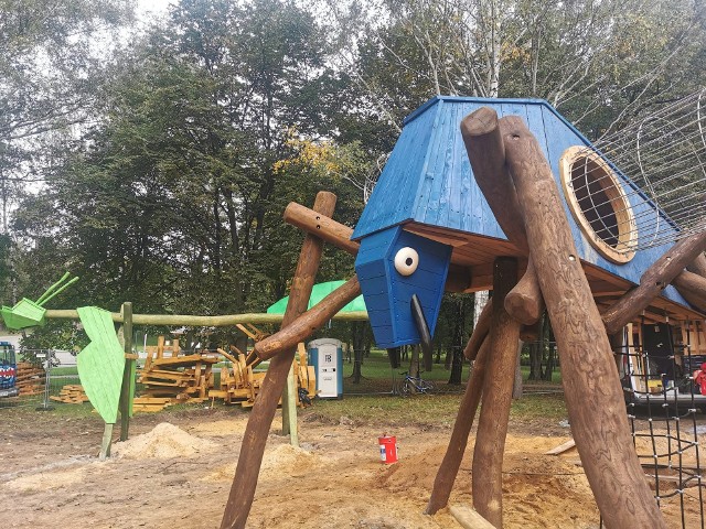 Unikatowy plac zabaw z wielkimi owadami powstaje w Parku Grabek. Zobacz kolejne zdjęcia/plansze. Przesuwaj zdjęcia w prawo naciśnij strzałkę lub przycisk NASTĘPNE