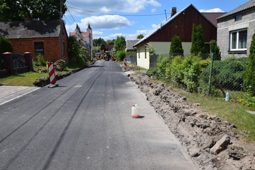 Wyczekiwany remont ulicy Kościelnej w Gowarczowie zakończony [ZDJECIA]