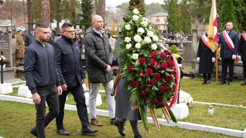 W pięknej patriotycznej uroczystości wziął udział tłum...