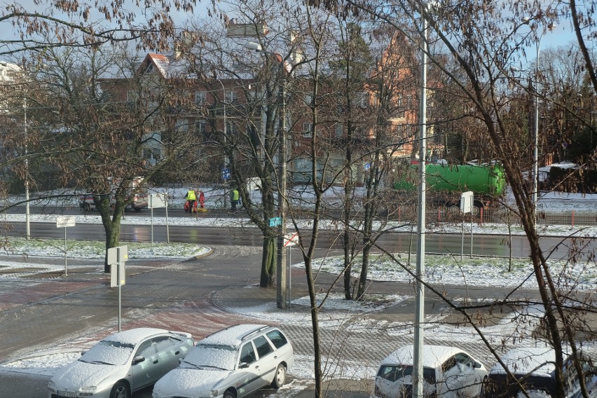 50-letni kierowca ciężarowej cysterny marki mercedes jadąc...