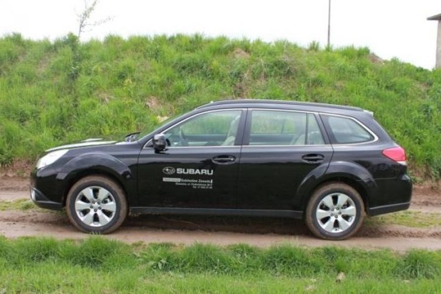 Subaru Outback do serwisu - problemy z przewodami hamulcowymi