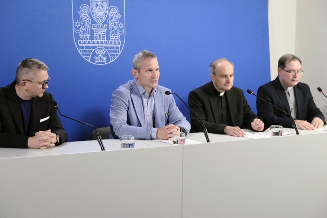 W konferencji prasowej, oprócz wiceprezydenta Poznania, udział wzięli przedstawiciele Kościoła Rzymskokatolickiego, Ewangelicko-Metodystycznego oraz Chrześcijan Baptystów.