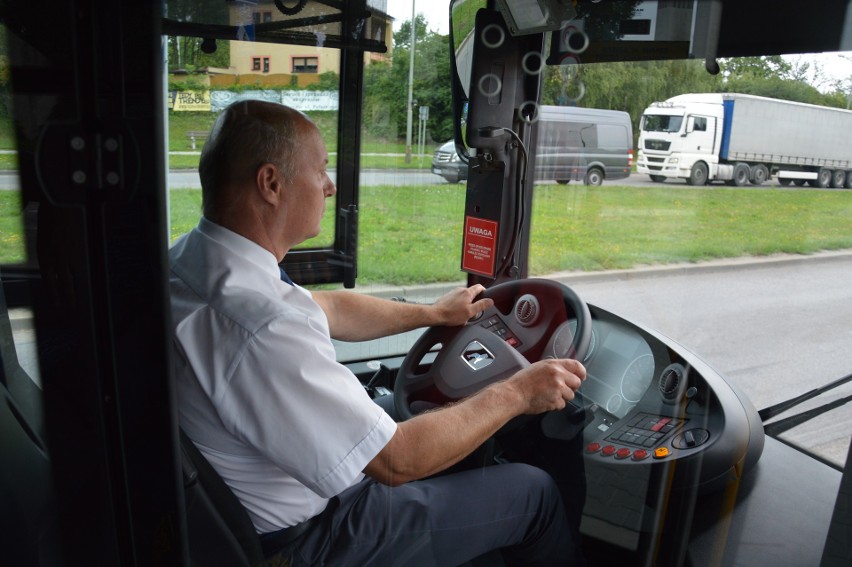 Tarnów. Kolejne nowe autobusy wyjechały na ulice miasta. Stare jelcze przechodzą do historii [ZDJĘCIA]