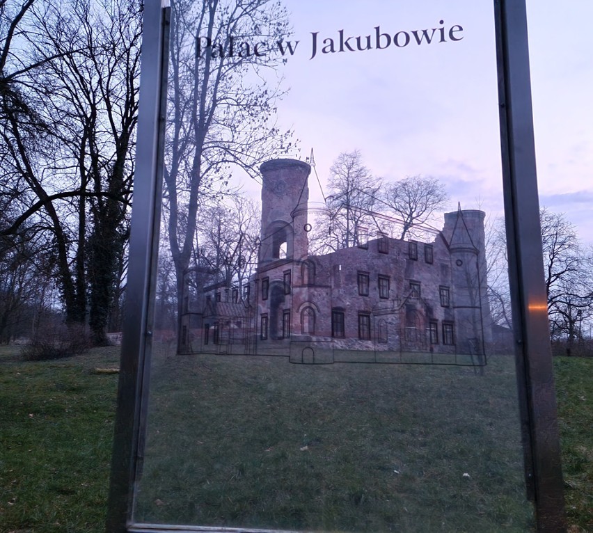 W Jakubowie (gmina Radwanice) znaleźć można ruiny...