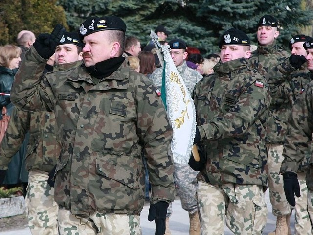 Jednym ze zgrupowań bojowych w Afganistanie dowodził ppłk Tomasz Biedziak (pierwszy z lewej).