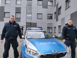 Policjanci Sławomir Grzankowski i Paweł Spychał dostali medale, bo uratowali tucholan
