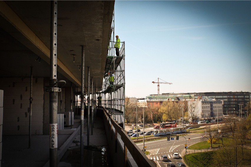 Jak wygląda wrocławski hotel Hilton od środka? Byliśmy na...