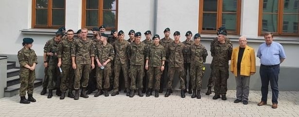 Studenci Wojskowej Akademii Technicznej na praktykach w Opatowie (ZDJĘCIA)