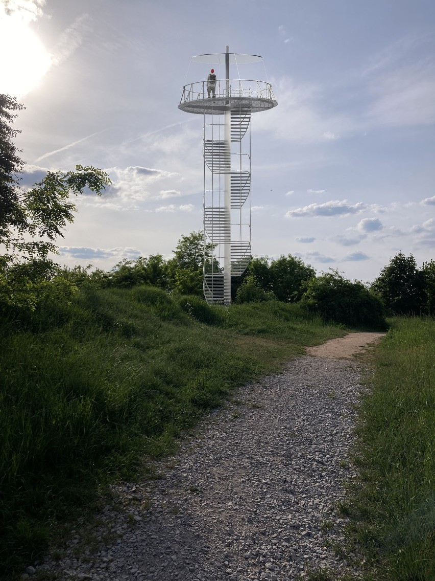 Powstanie wieża na Górce Rogowskiej. Będzie to trzecia wieża widokowa w woj. łódzkim WIZUALIZACJE