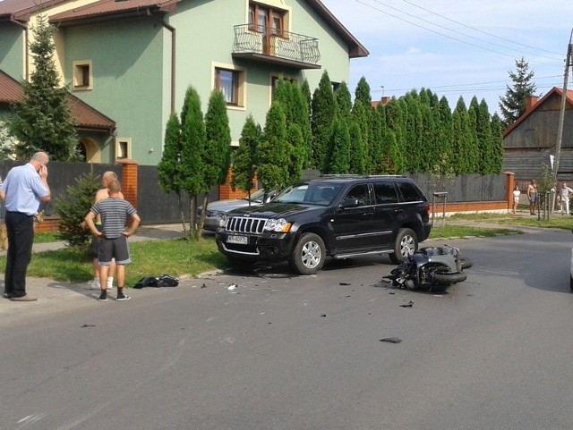 Na ulicy Białej w Radomiu z jeepem zderzył się motocyklista.