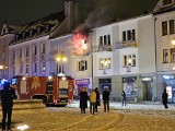 Pożar w mieszkaniu w centrum Białegostoku. Lokator próbowała gasić ogień śniegiem