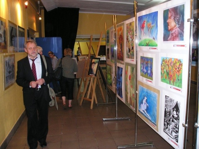 Wystawę prac nagrodzonych i wyróżnionych oglądać można przez najbliższy miesiąc w Galerii przy Scenie w GDK
