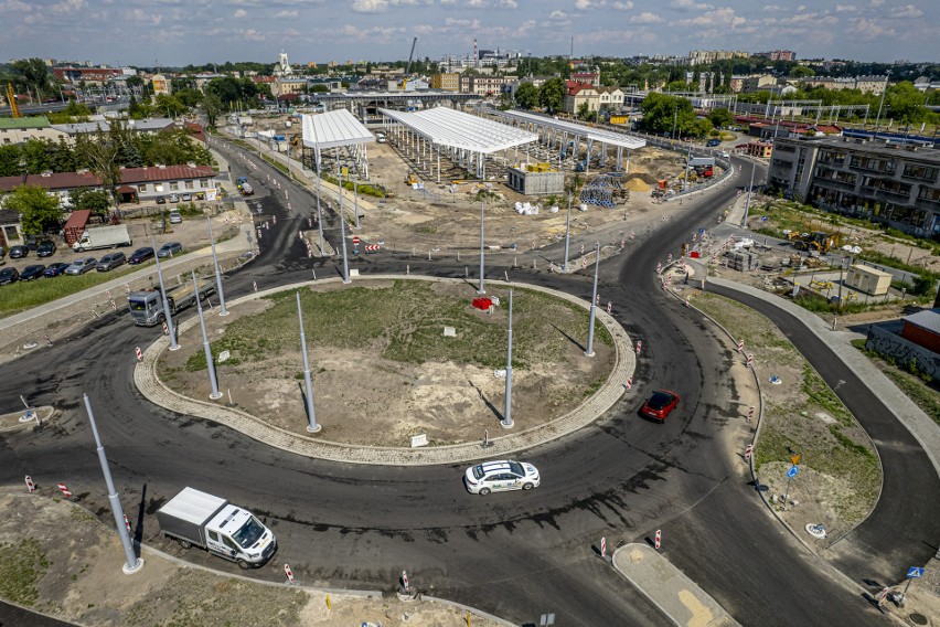 Ruch przy powstającym Dworcu Metropolitalnym ruszył, zobacz zdjęcia z drona