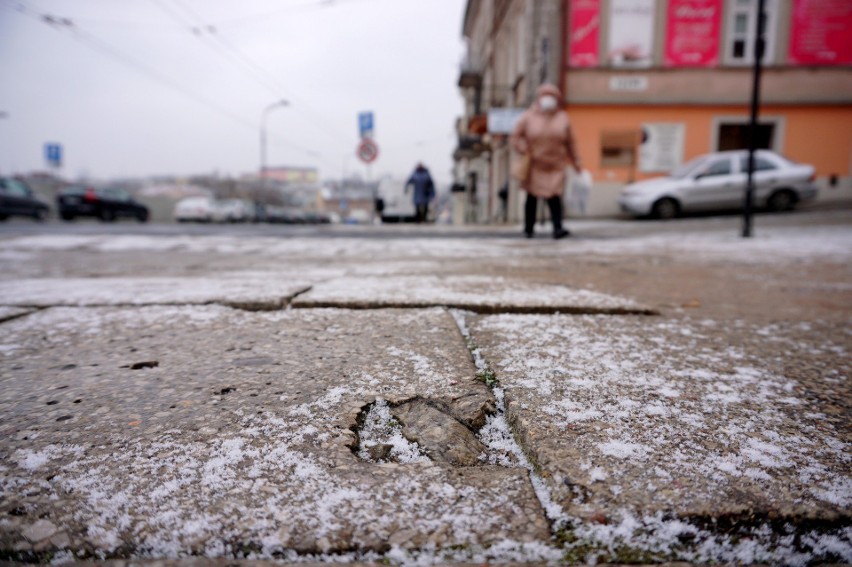 Szykują się zmiany na Lubartowskiej. Plan minimum to przebudowa chodnika, maksimum - zawężenie jezdni