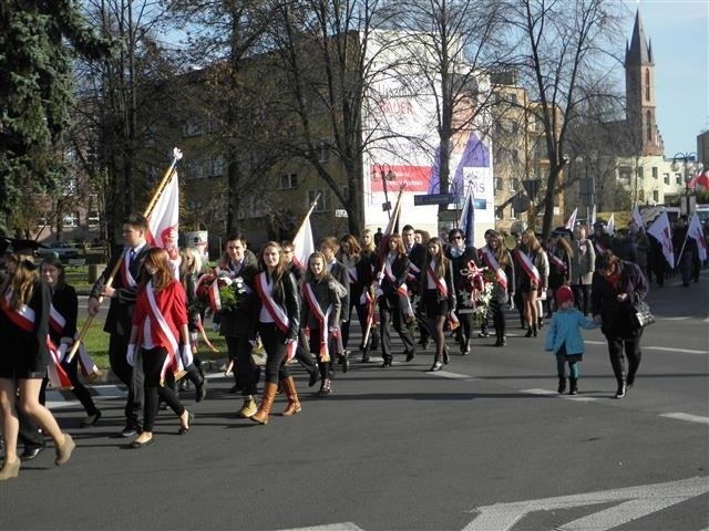 Święto Niepodległości 2014: 11 listopada w Myszkowie oddali hołd poległym [ZDJĘCIA]