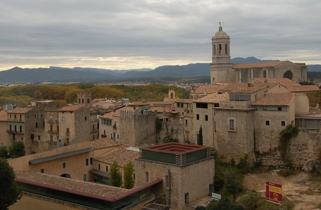 Girona miasto za wielkimi murami