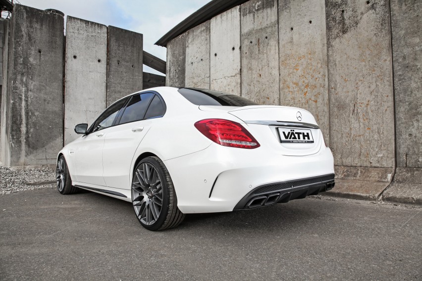 Mercedes-AMG C63...