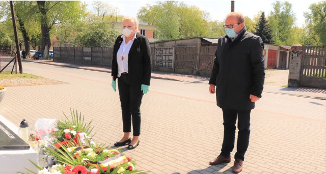 Z okazji 75. rocznicy zakończenia II wojny światowej delegacje złożyły kwiaty pod obeliskiem na Błoniach