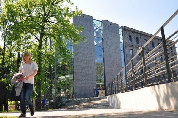 Miejska Biblioteka Publiczna w Opolu.