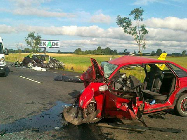 W sobotę po godzinie 6 rano doszło do tragicznego wypadku na drodze krajowej nr 6 w powiecie sławieńskim na odcinku między Warszkowem a Wrześnicą.