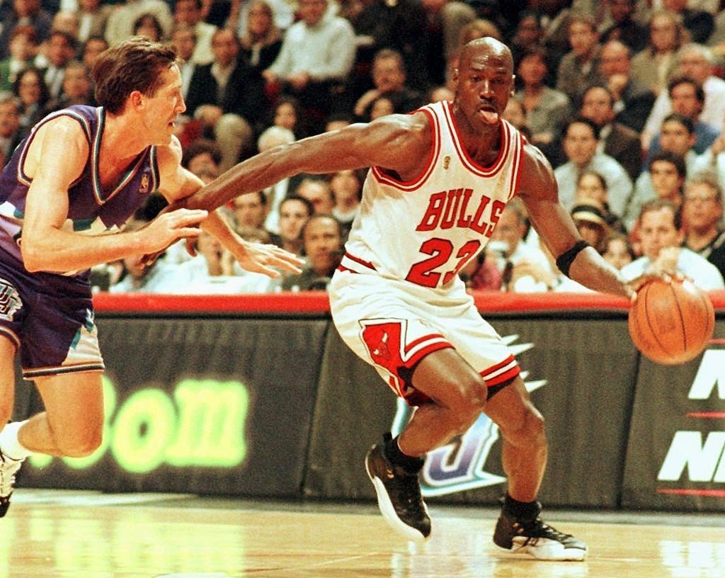 Ile na czym zarabia Michael Jordan? Jaki jest majątek bohatera dokumentu "The Last Dance"? | Sportowy24