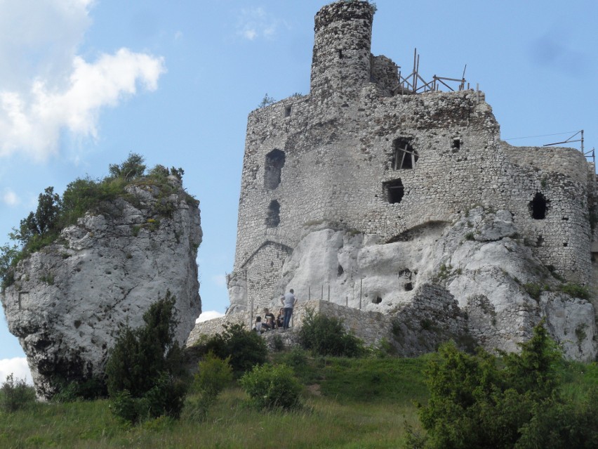 Zamki w Bobolicach i Mirowie to wielka turystyczna atrakcja
