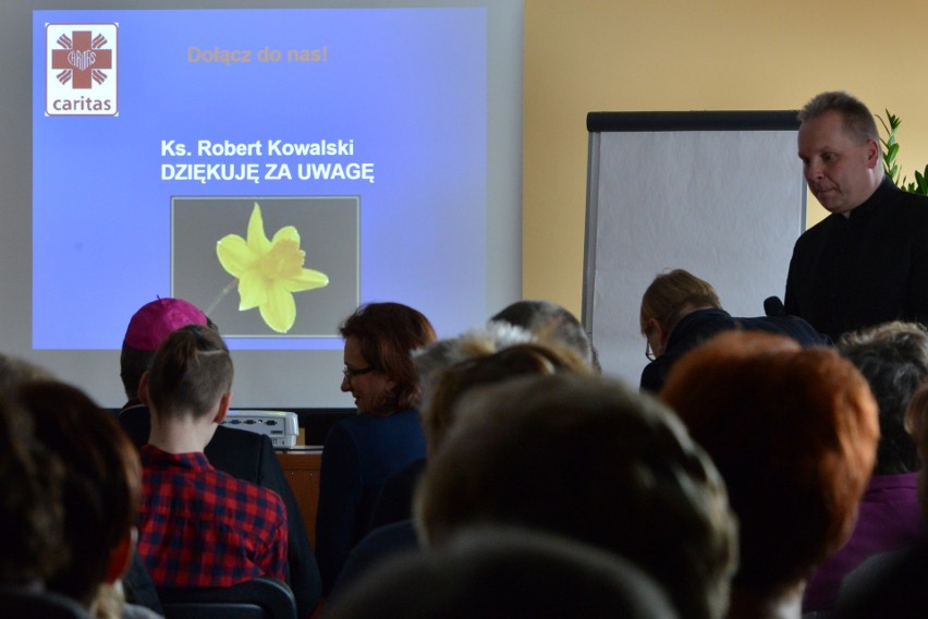 Światowy Dzień Chorego. Modlitwa za chorych i konferencja w kieleckim hospicjum [ZDJĘCIA]