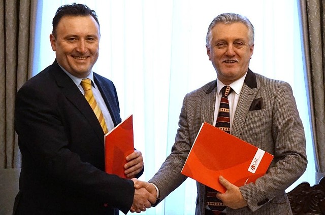 Pod koniec grudnia rektor uczelni prof. Przemysław Malinowski zawarł porozumienie ze starostą nyskim Czesławem Biłobranem.