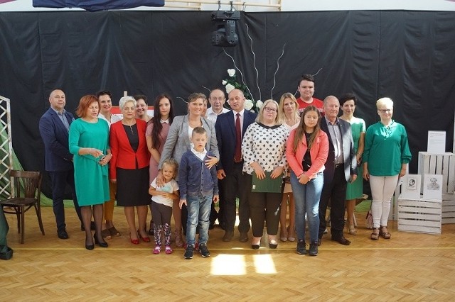 Przedstawiciele władzy i mieszkańcy z miasta i gminy Osiek włączyli się w Narodowe Czytanie 2019.