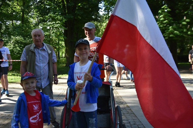 Podczas Biegu Konstytucji w Radomiu nie zabrakło biało-czerwonych flag