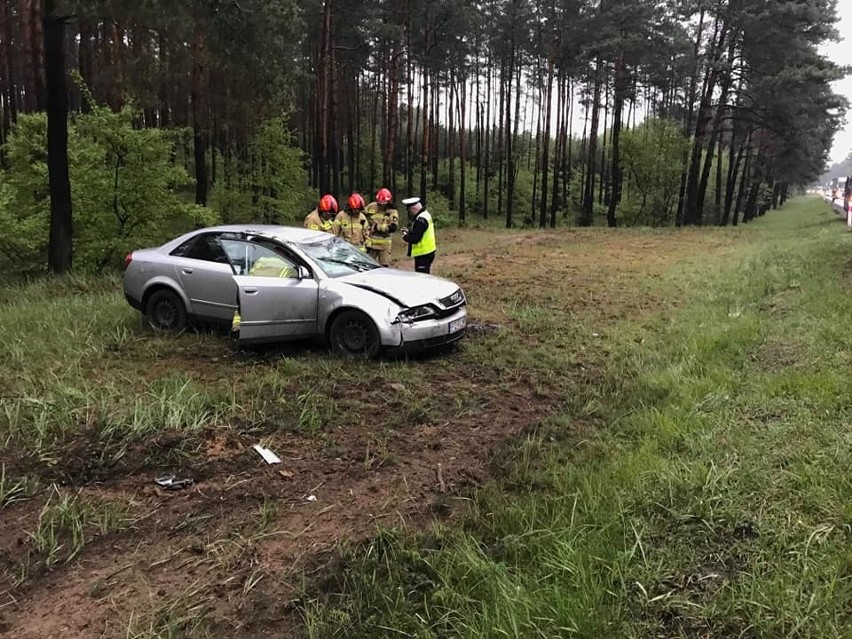 W czwartek (16 maja) nad ranem na drodze krajowej nr 10 pod...