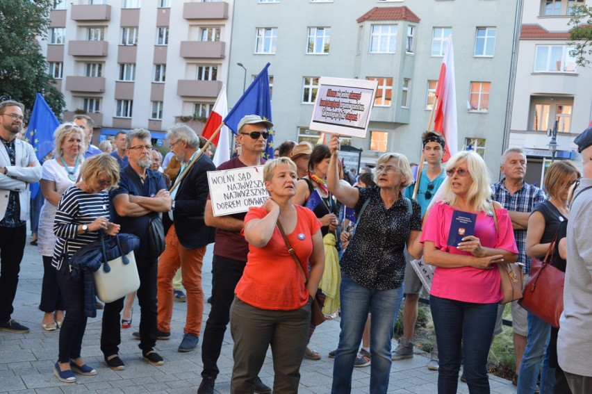 Opole, 3 lipca 2018. Protest w obronie Sądu Najwyższego.