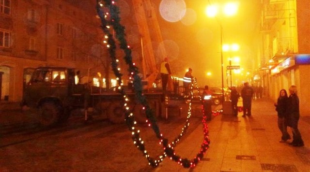 Montaż dekoracji świątecznych na Rynku Kościuszki