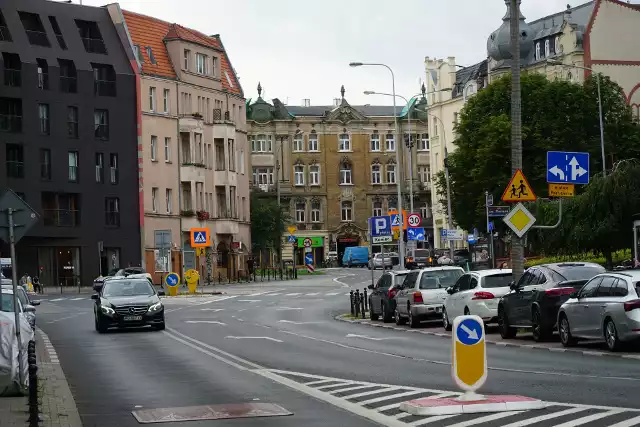 Przy ul. Kościelnej może powstać miejski park kieszonkowy - zielona wyspa w gęstniejącej zabudowie Jeżyc. Zajmie on m.in. teren na którym dziś jest stacja benzynowa i parking.