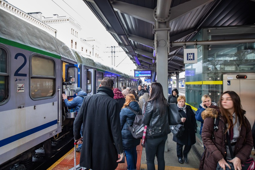 Zaktualizowany w połowie marca rozkład jazdy PKP zawiera...