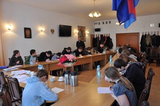 25 uczniów wzięło udział w miejsko - gminnych eliminacjach Turnieju Wiedzy Pożarniczej w Połańcu