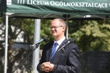 Dyrektor III LO w Zielonej Górze i radny PiS Zbigniew Kościk doniósł do kuratorium na uczniów, którzy brali udział w manifestacjach