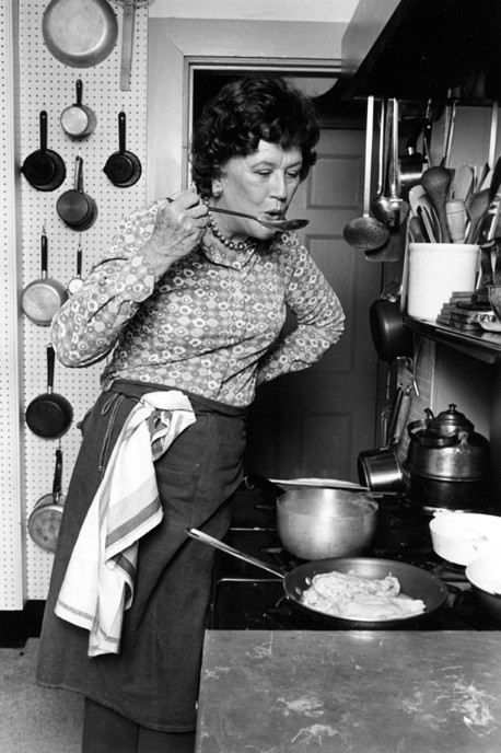 Julia Child (1912-2004) to znana amerykańska szefowa kuchni,...