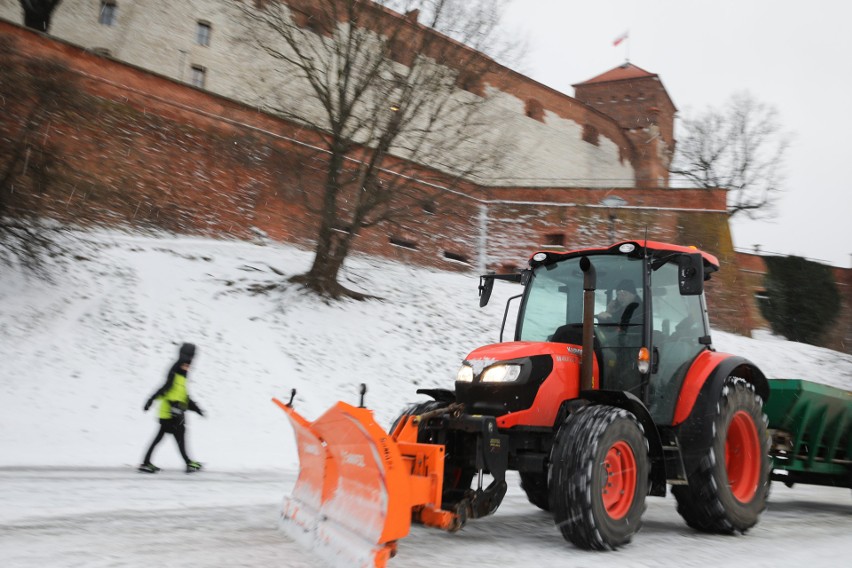 W piątek w Krakowie sypało przez prawie cały dzień